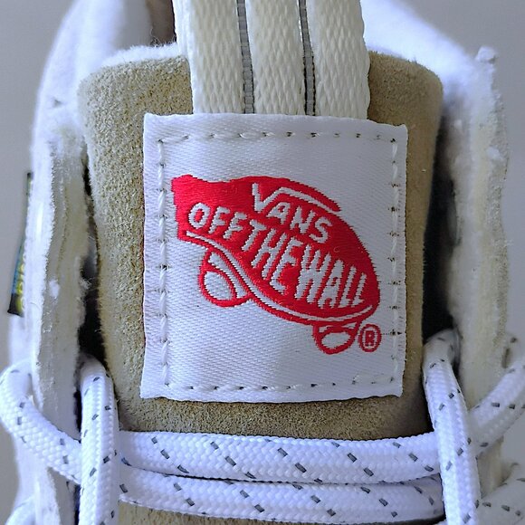 Vans Women Sk8-Hi MTE-2 Waterproof Suede in Warmth & Cheer Cornstalk/Marshmallow - Picture 12 of 15